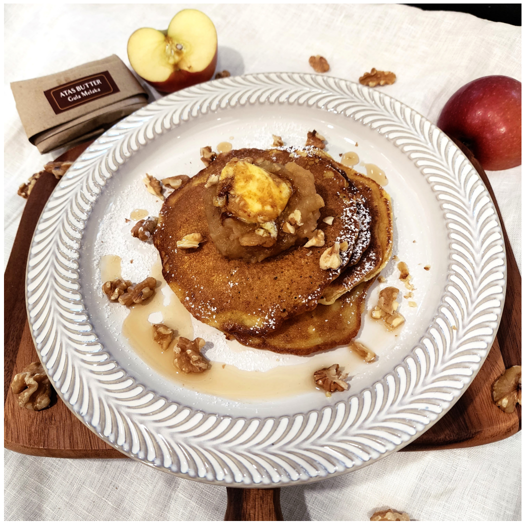 Buttermilk pancakes with burnt apples and gula melaka butter (Serves 2)