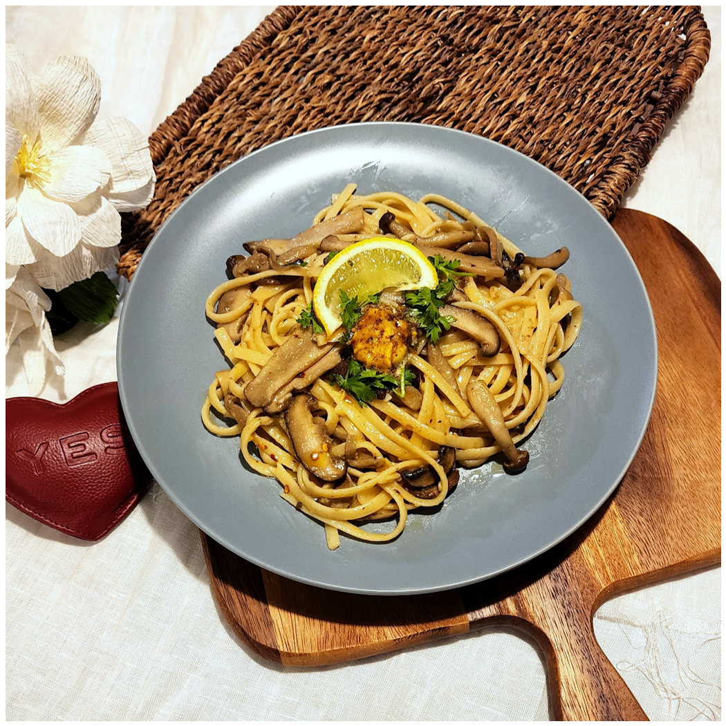 Mala butter mushroom aglio olio (Serves 2)